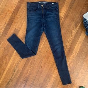 Size 8 American eagle jeans. High rise